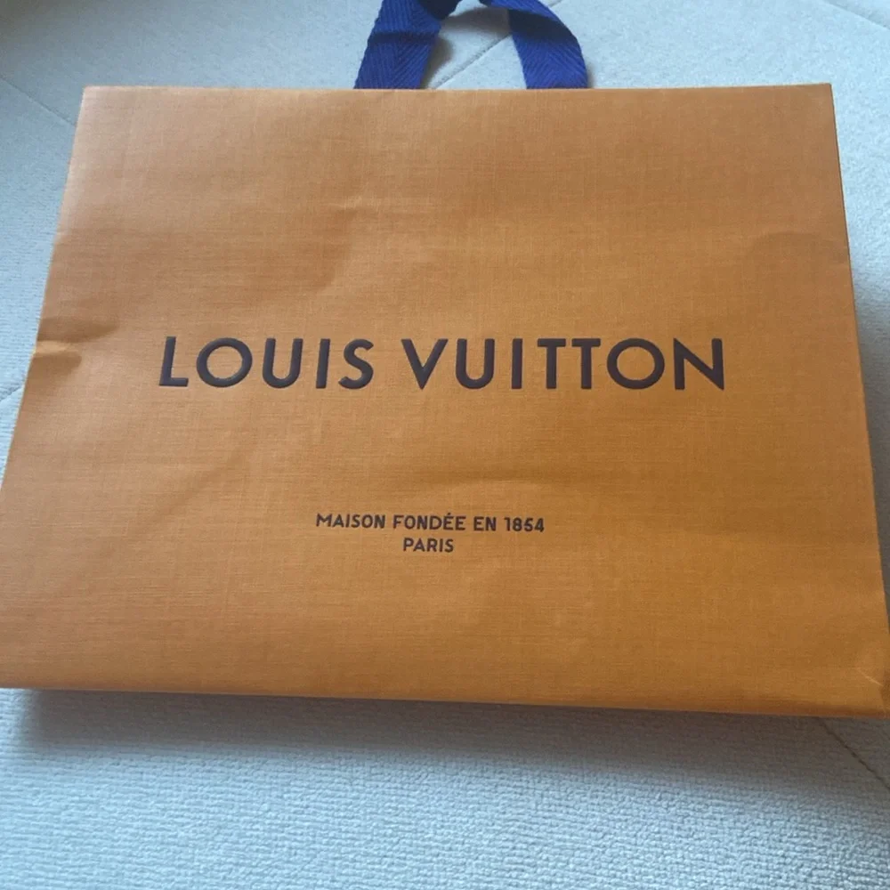 Louis Vuitton yellow gold small paper shopping gift bag size 5x4,5x3